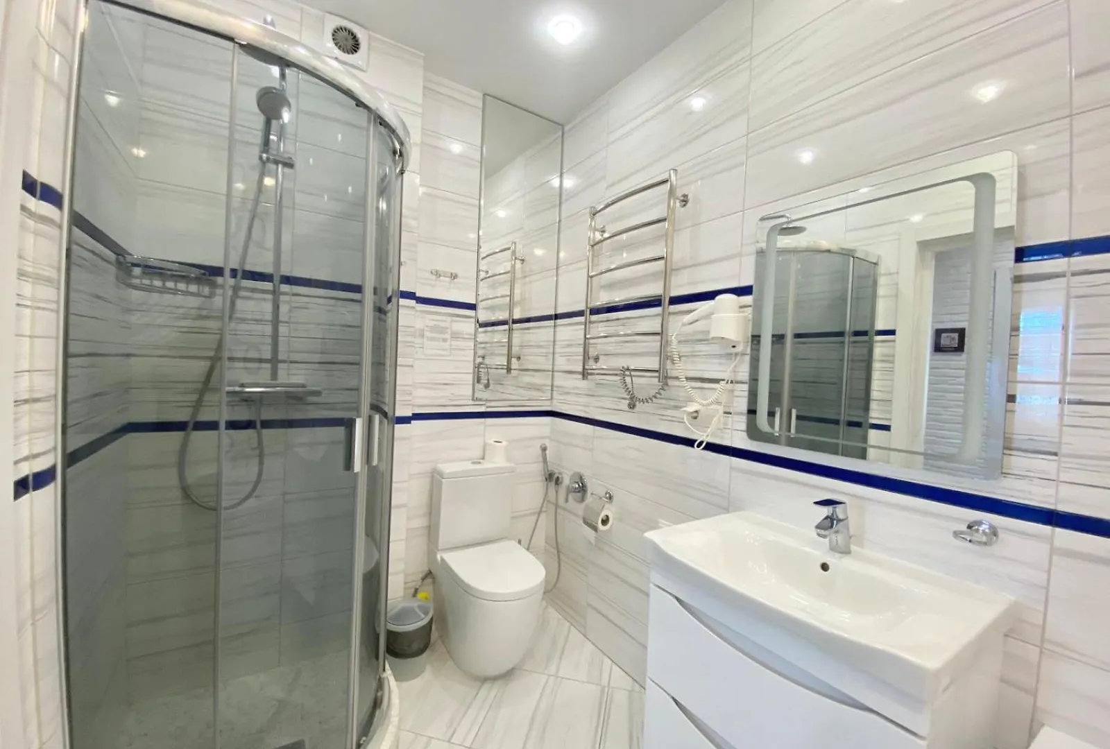 Alex Apartment Near Palace Ukraine 基輔