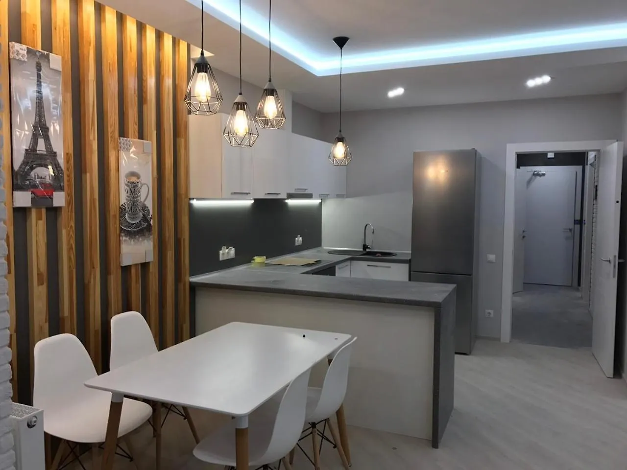 Alex Apartment Near Palace Ukraine 基輔 0*,  乌克兰